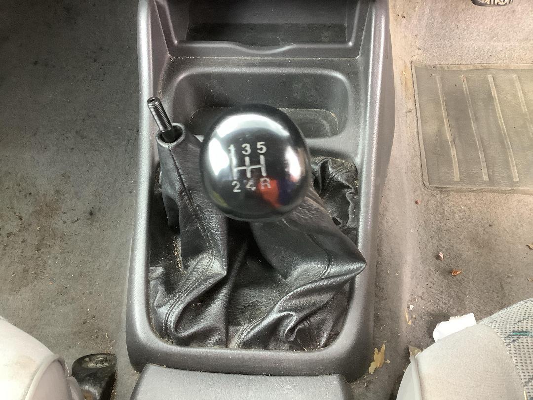 Photo '20' of Mazda Bounty D/CAB W/S DX AB