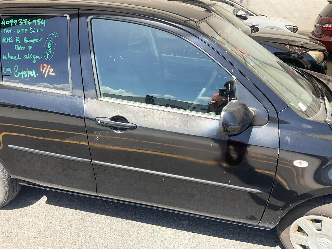 Photo '3' of Mazda Demio Photo '3' of Mazda Demio