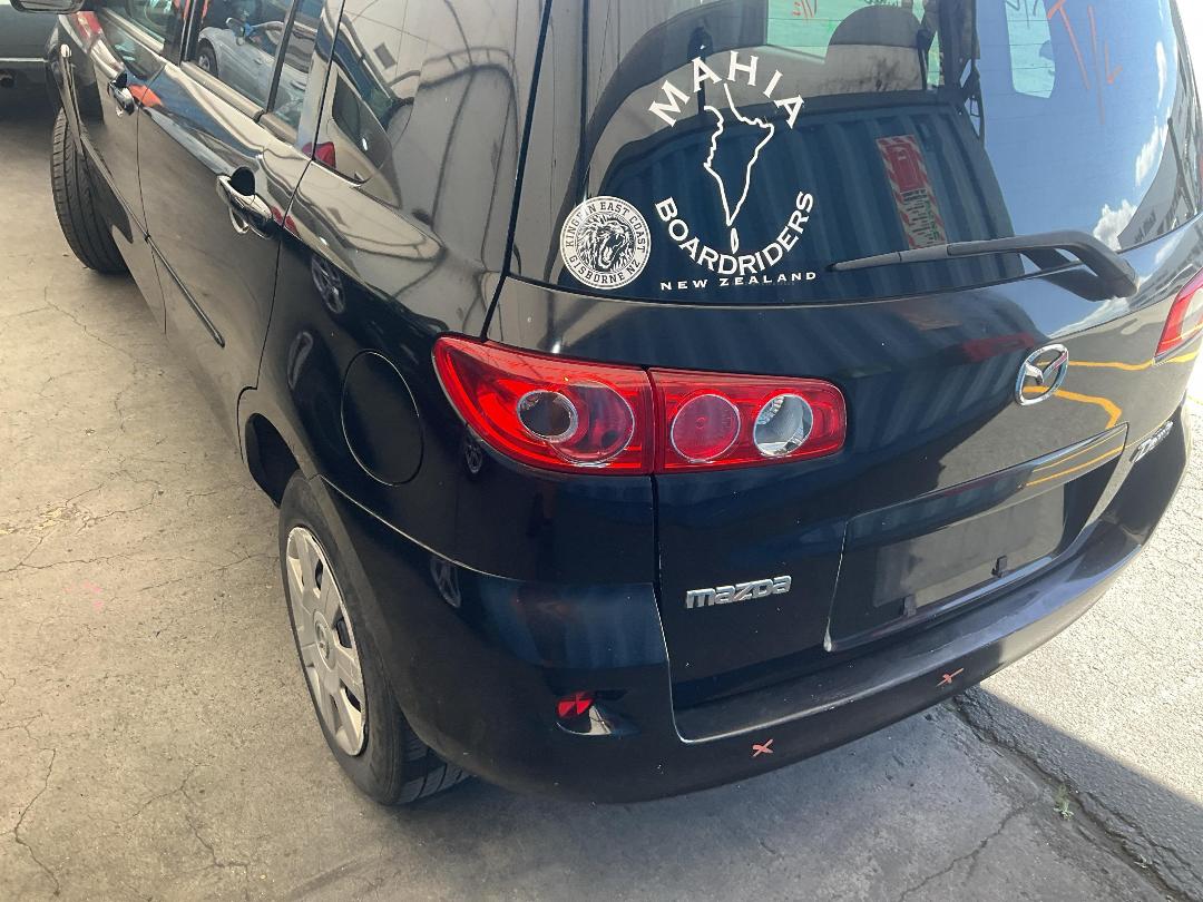 Photo '12' of Mazda Demio Photo '12' of Mazda Demio