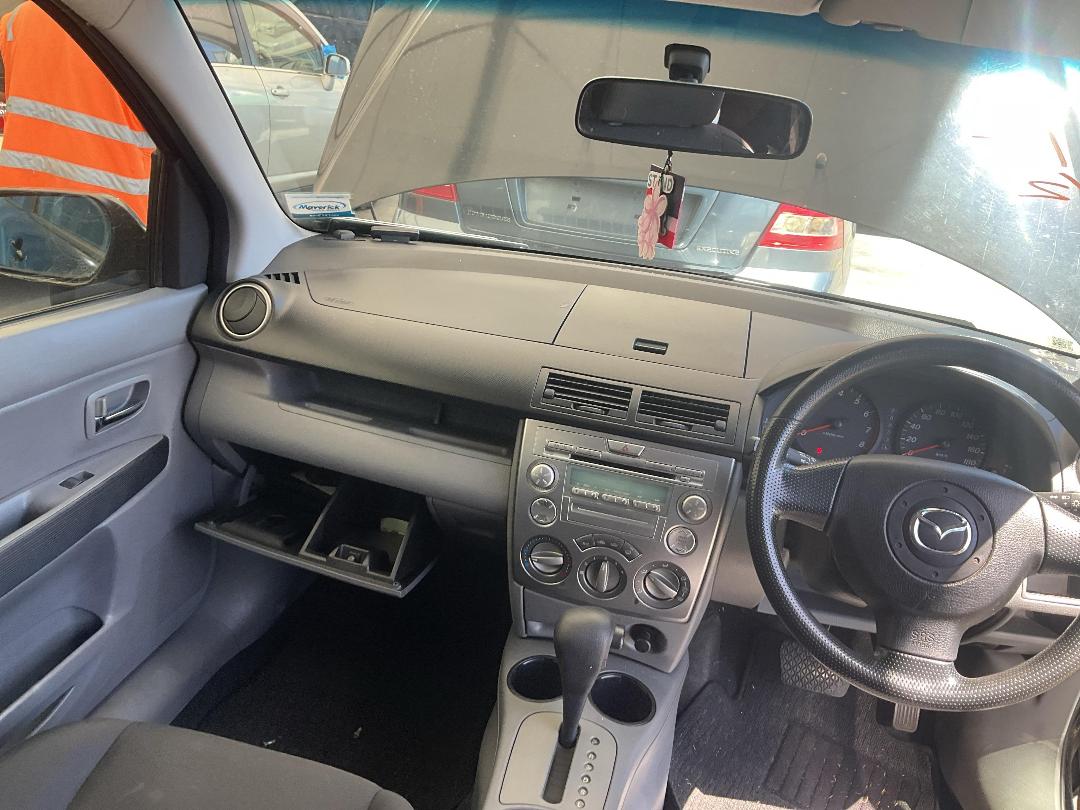 Photo '23' of Mazda Demio Photo '23' of Mazda Demio