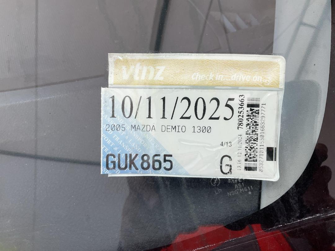 Photo '14' of Mazda Demio 1300 Photo '14' of Mazda Demio 1300