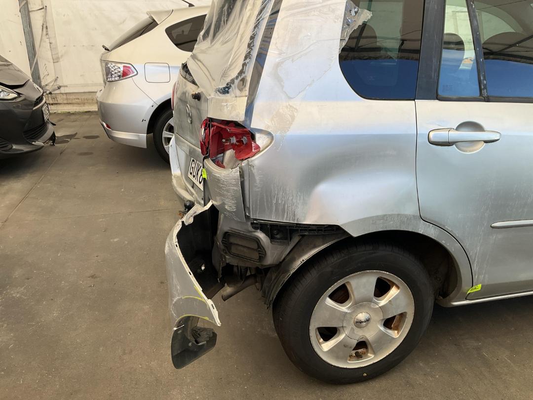 Photo '18' of Mazda Demio 1300 Photo '18' of Mazda Demio 1300