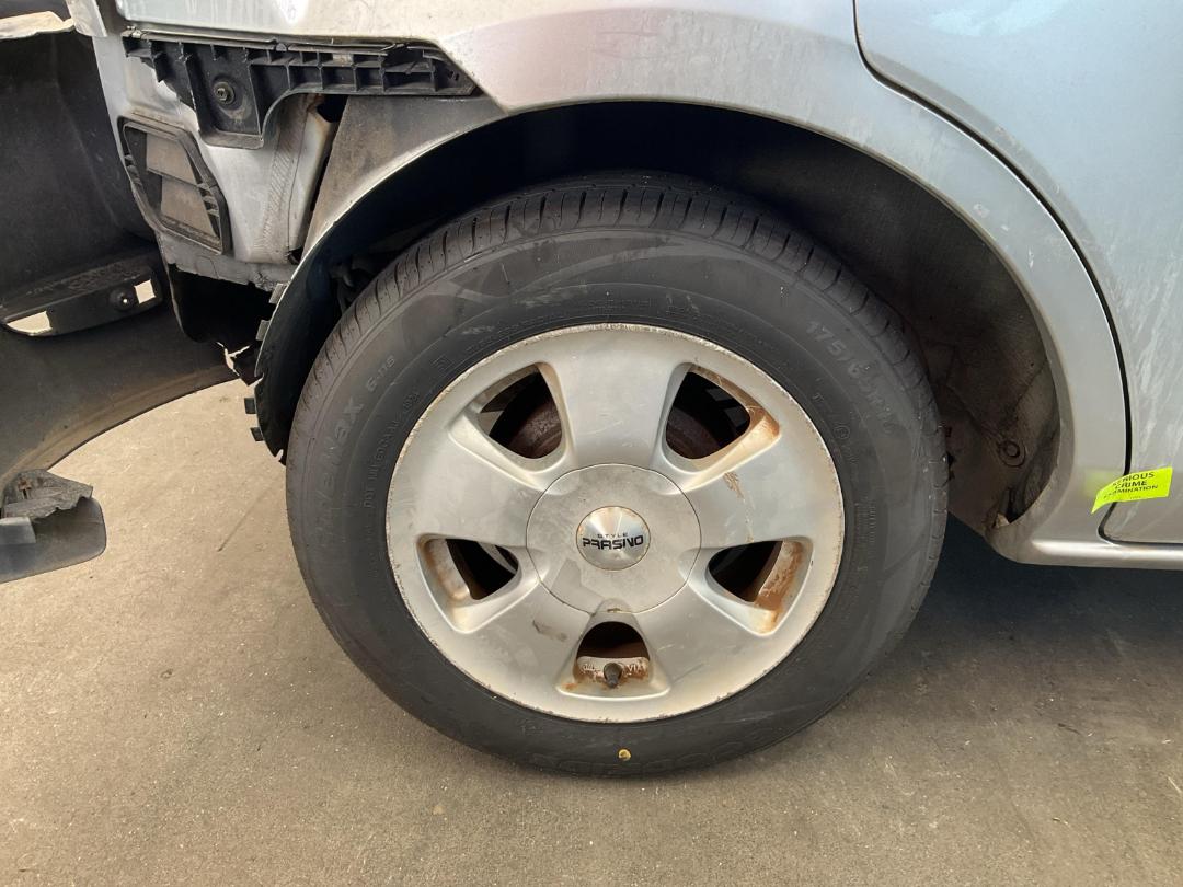 Photo '33' of Mazda Demio 1300 Photo '33' of Mazda Demio 1300