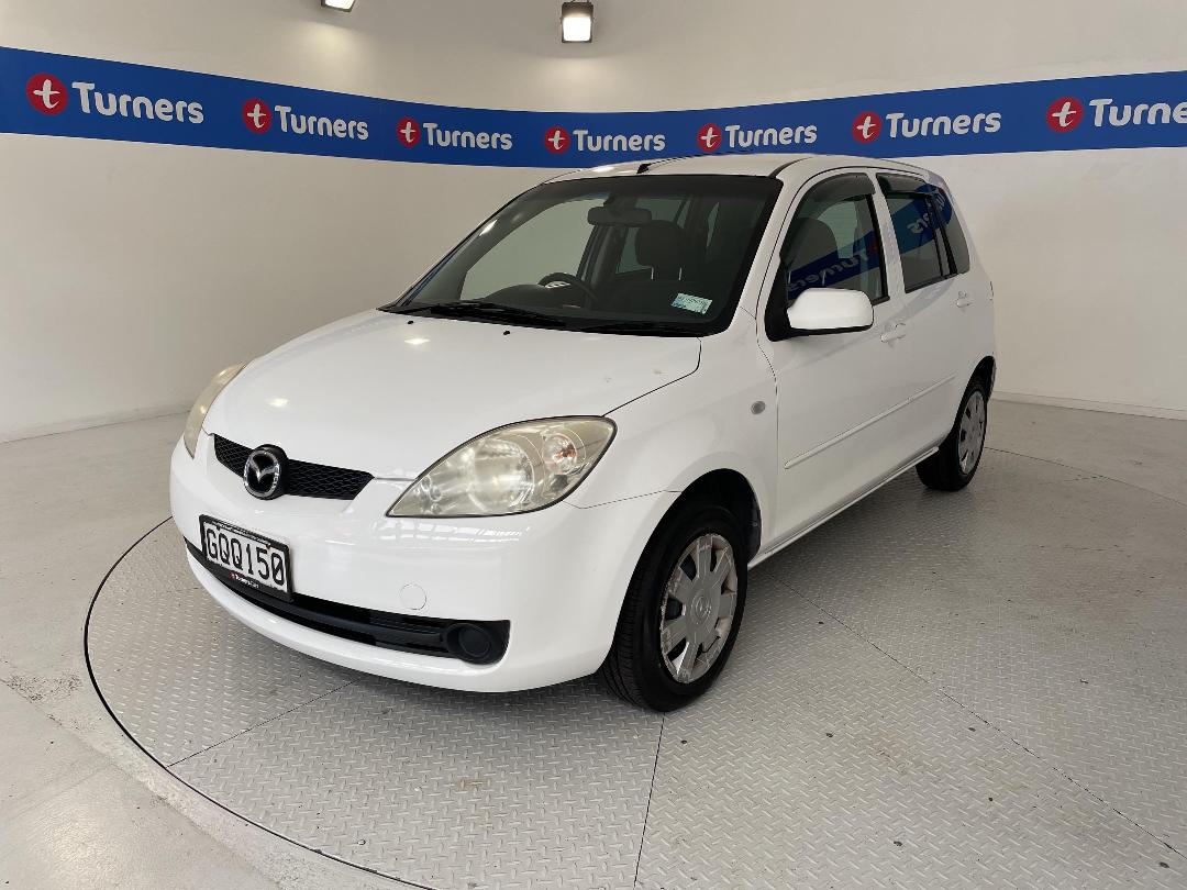 Photo '4' of Mazda Demio Photo '4' of Mazda Demio