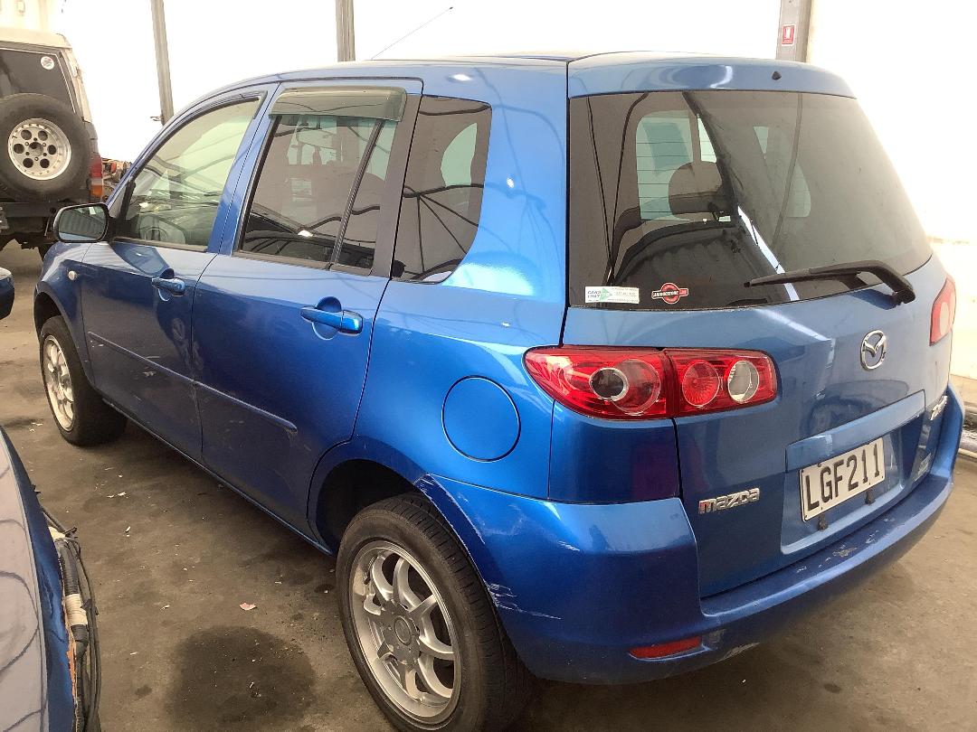 Photo '7' of Mazda Demio Photo '7' of Mazda Demio