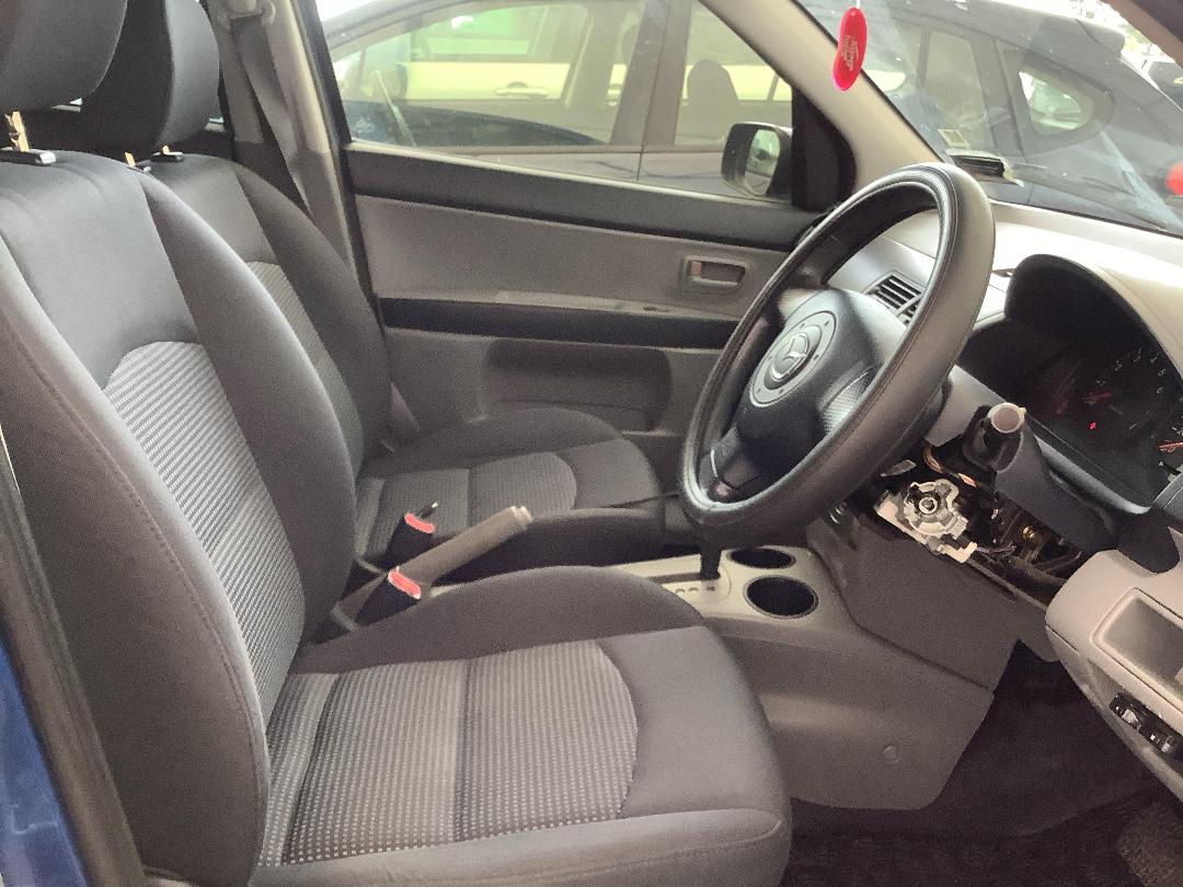 Photo '10' of Mazda Demio Photo '10' of Mazda Demio