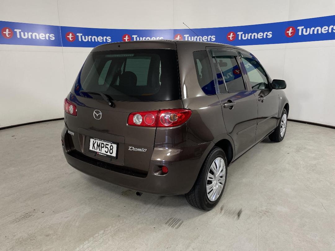 Photo '7' of Mazda Demio