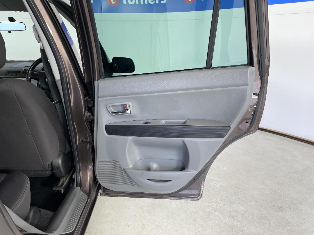 Photo '19' of Mazda Demio