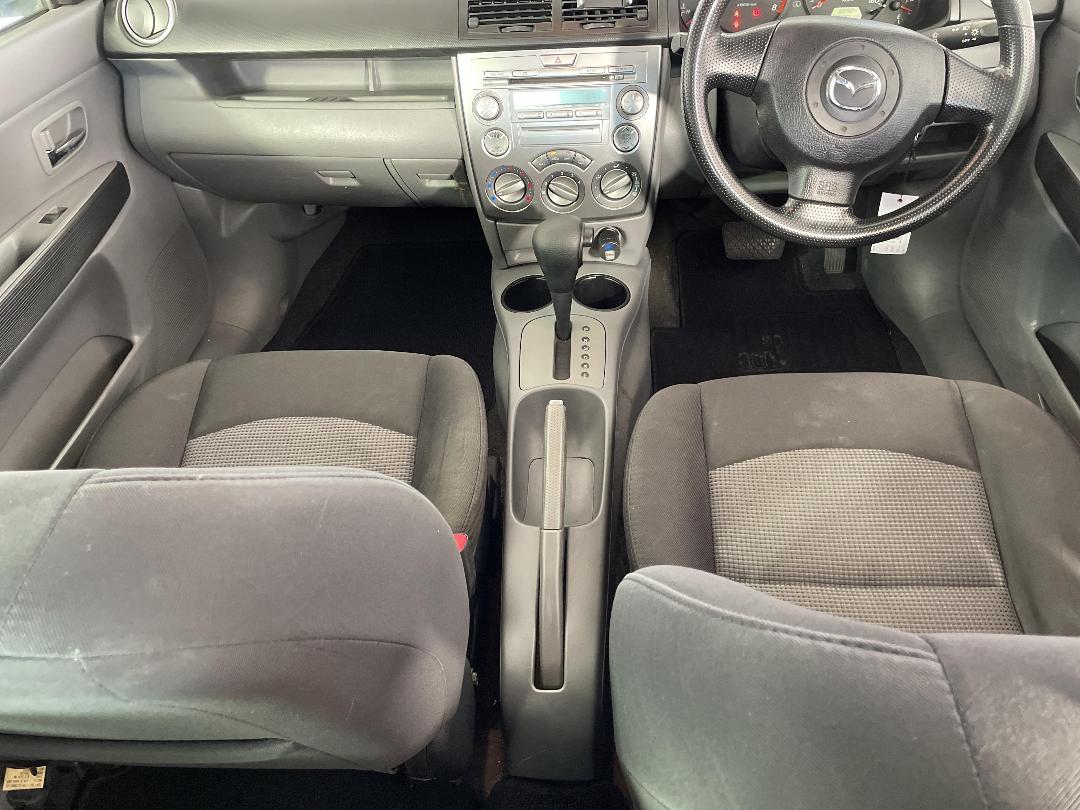 Photo '18' of Mazda Demio