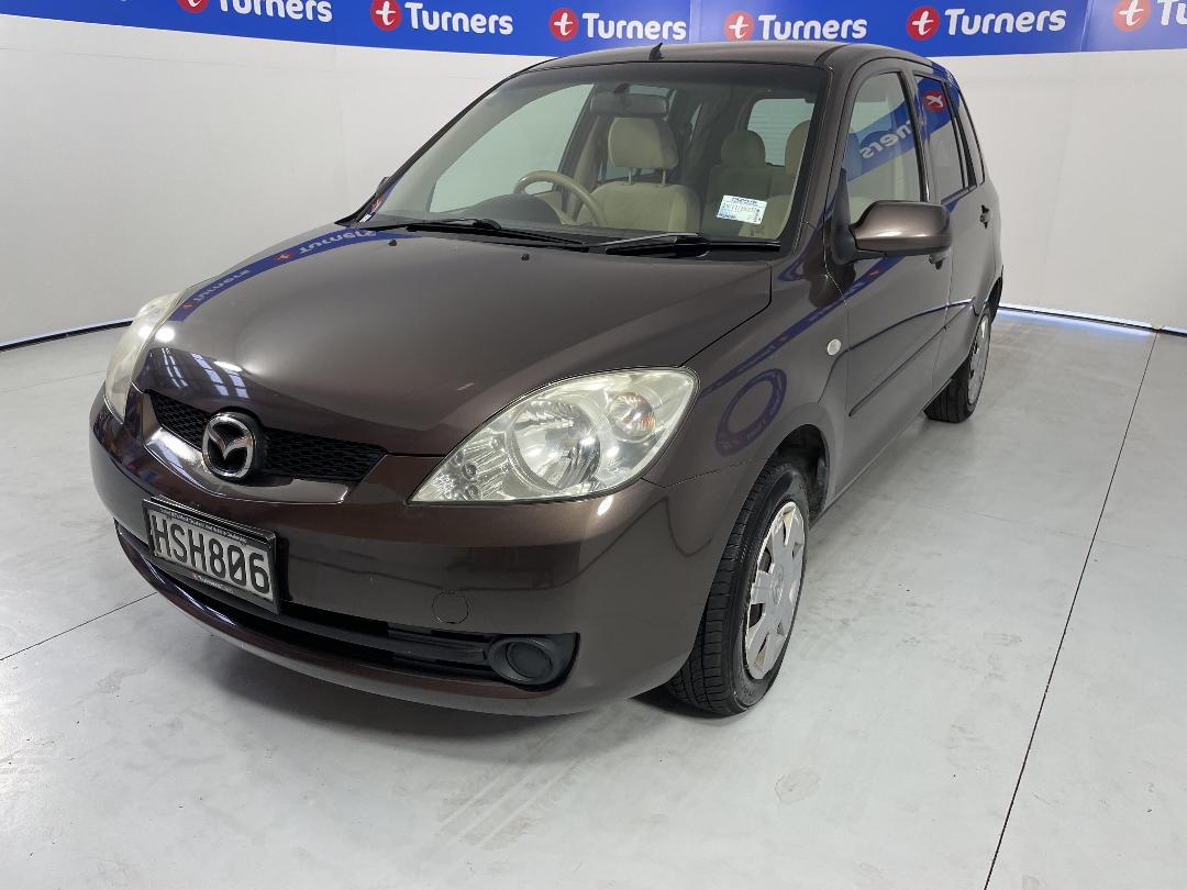 Photo '4' of Mazda Demio