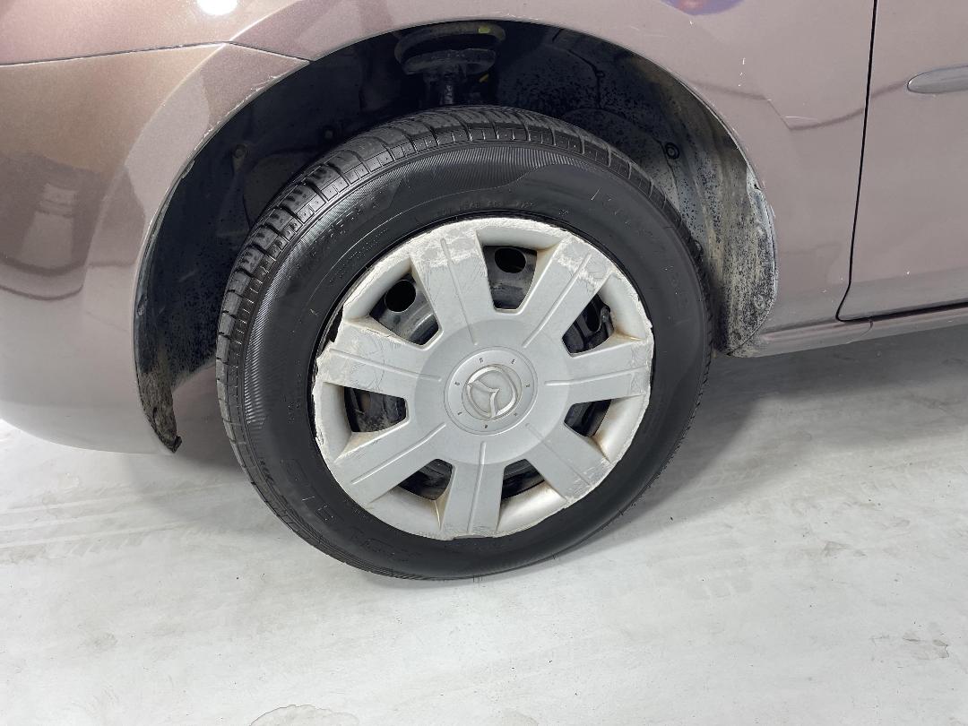 Photo '10' of Mazda Demio