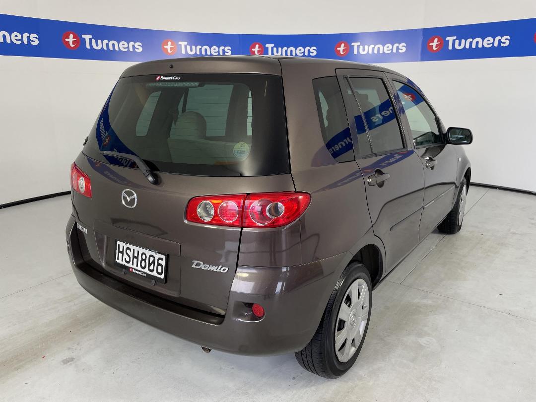 Photo '7' of Mazda Demio