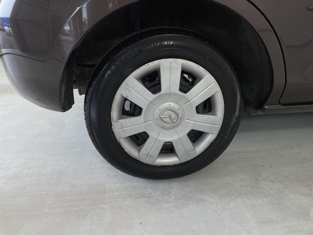 Photo '12' of Mazda Demio