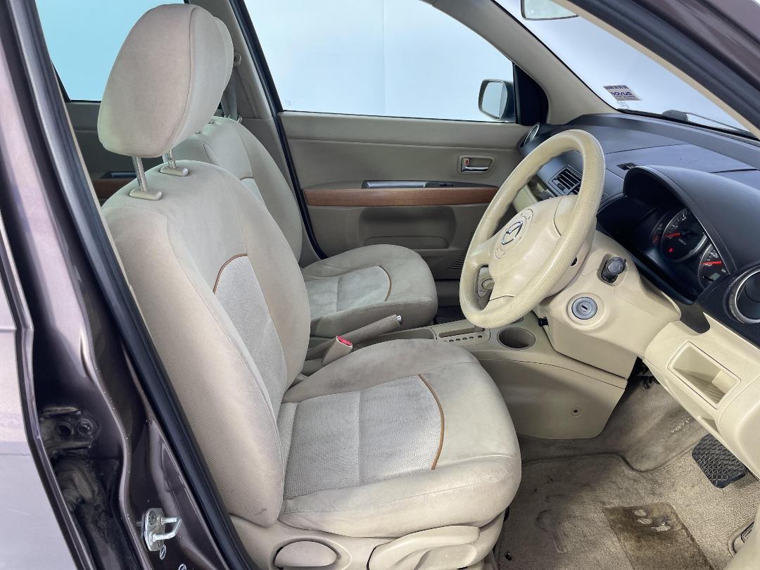 Photo '16' of Mazda Demio