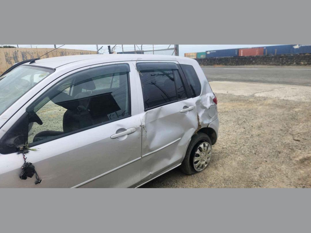 Photo '2' of Mazda Demio Photo '2' of Mazda Demio