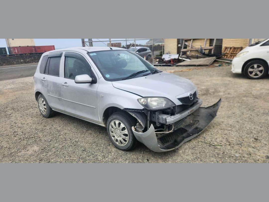 Photo '5' of Mazda Demio Photo '5' of Mazda Demio