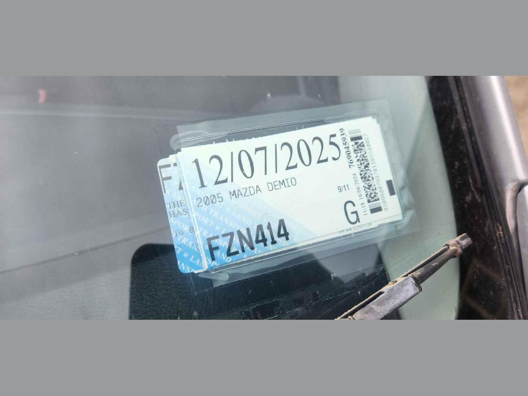 Photo '9' of Mazda Demio Photo '9' of Mazda Demio