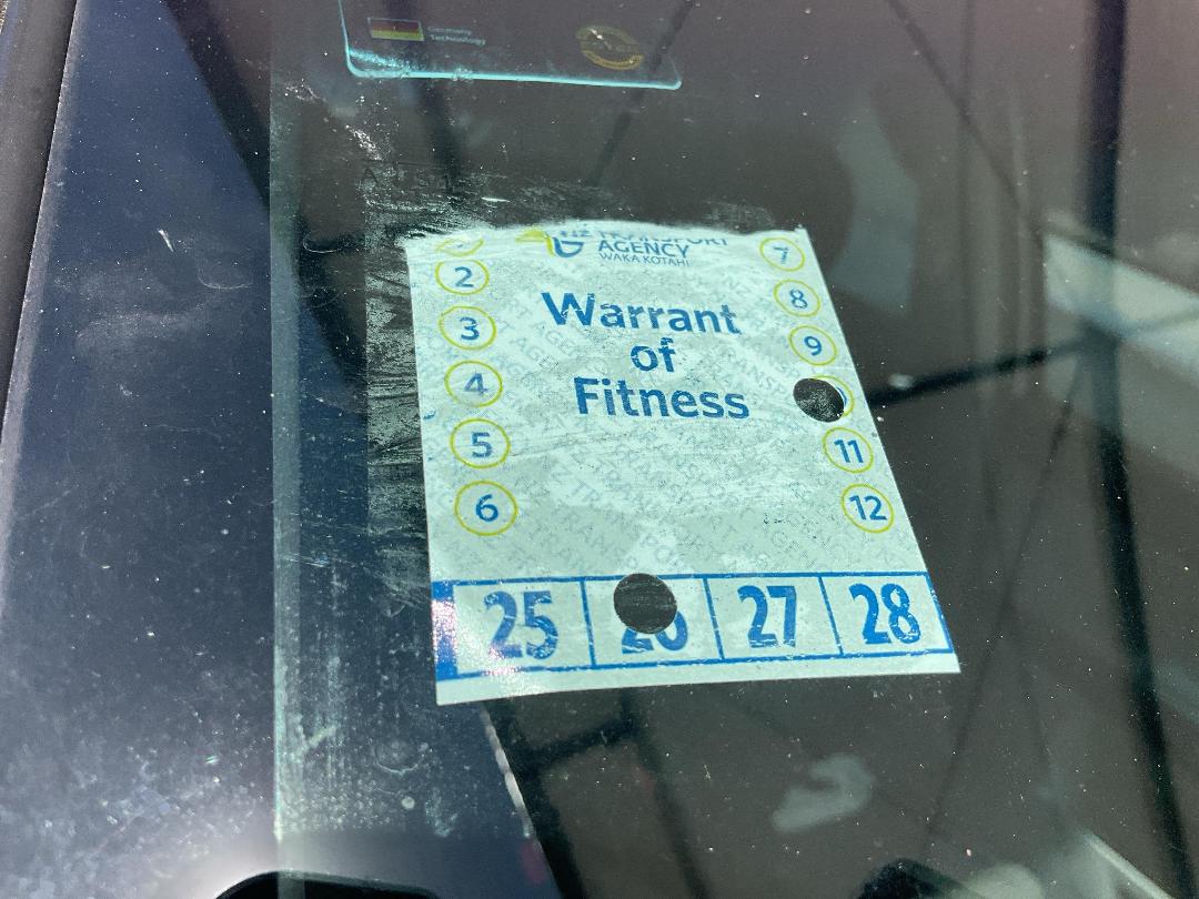 Photo '22' of Mazda Demio Photo '22' of Mazda Demio