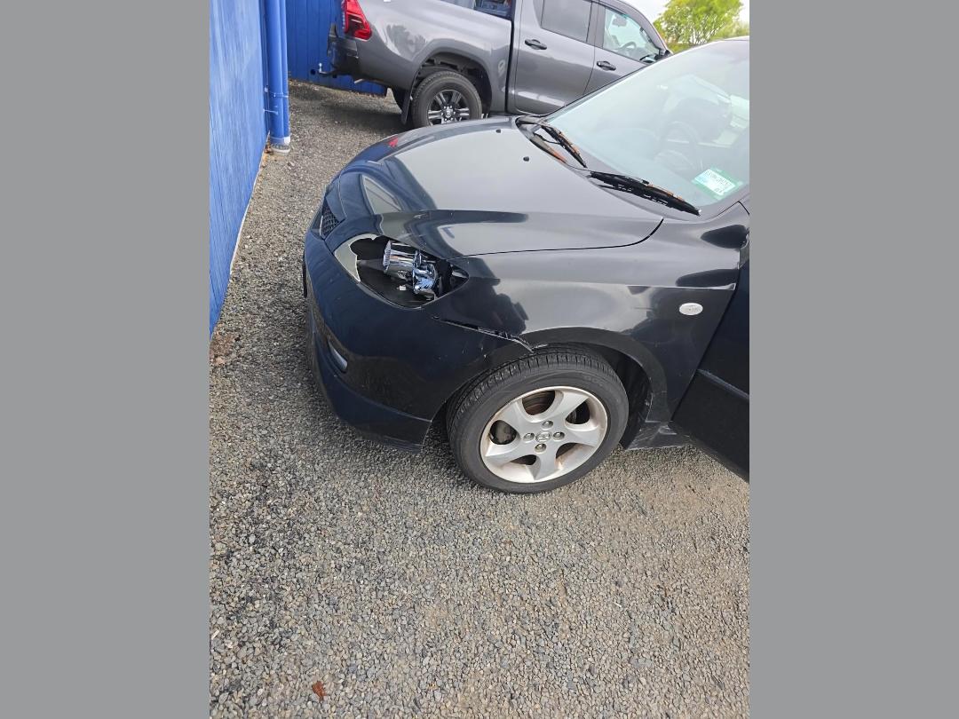 Photo '2' of Mazda Demio