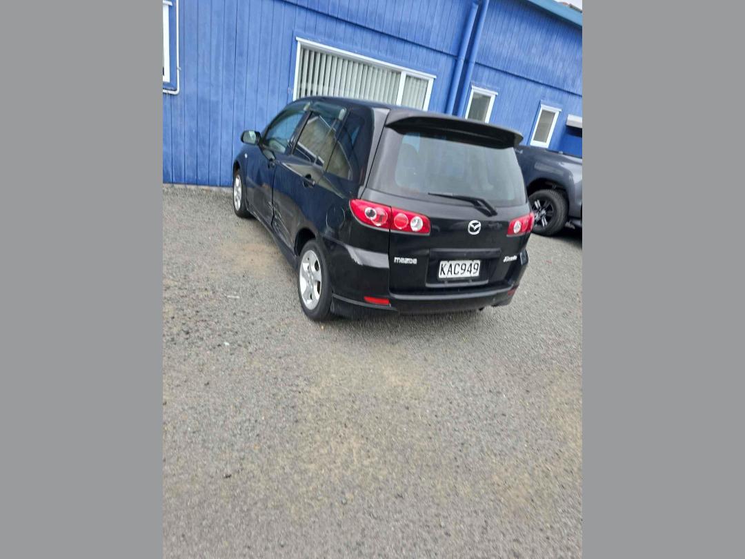 Photo '7' of Mazda Demio