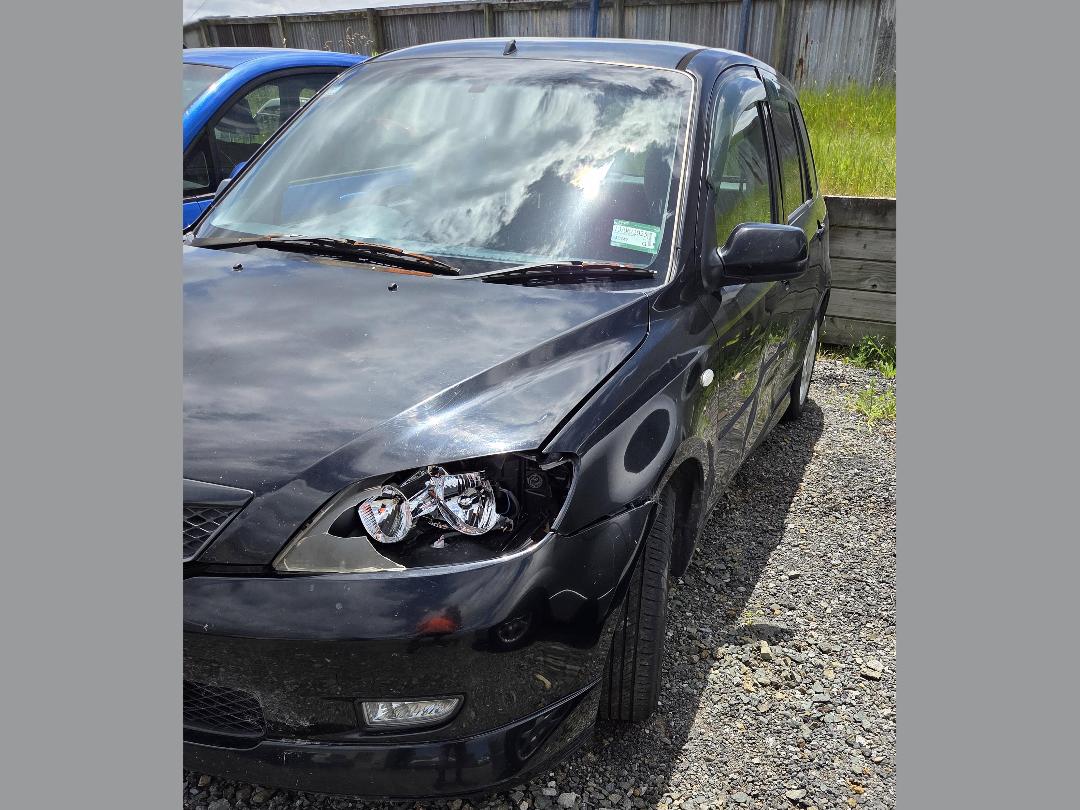 Photo '11' of Mazda Demio