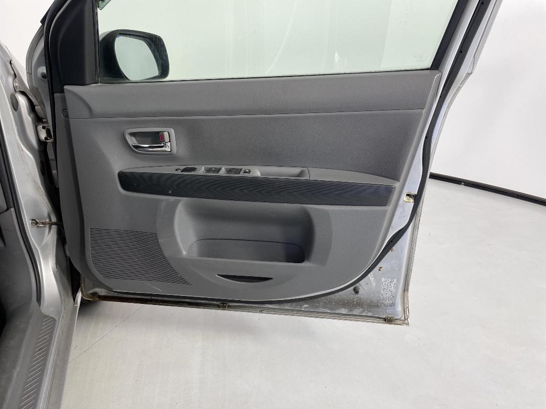 Photo '15' of Mazda Demio Photo '15' of Mazda Demio