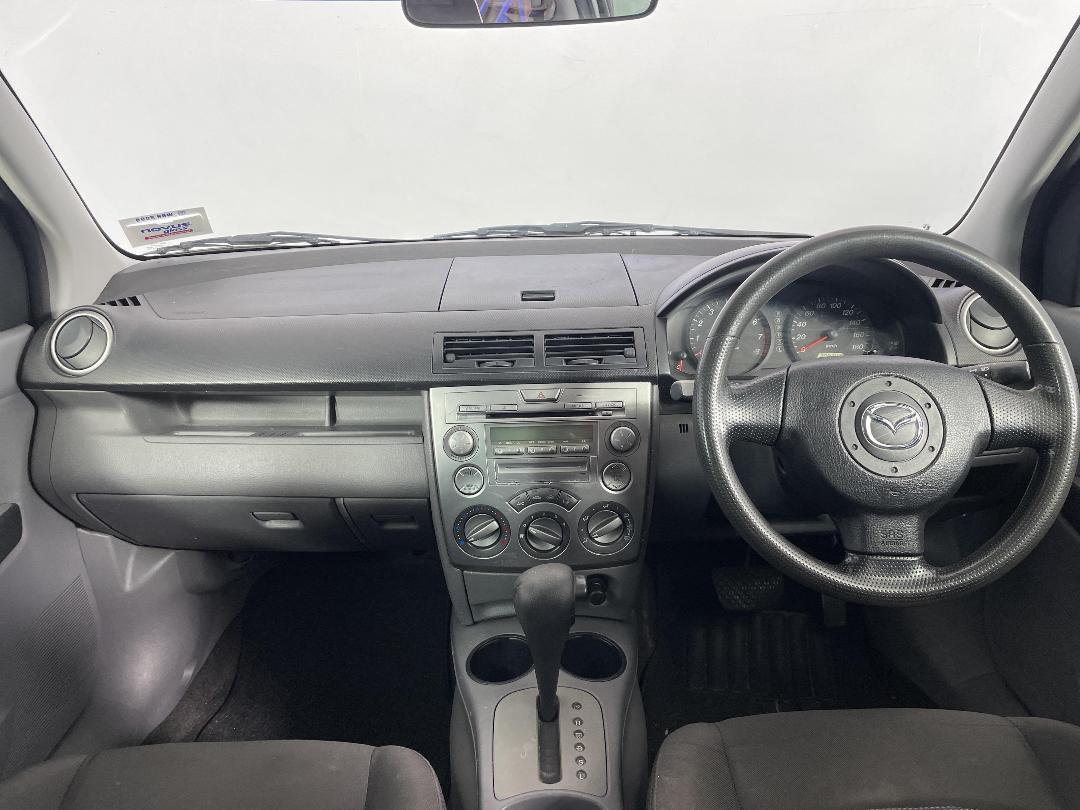 Photo '17' of Mazda Demio Photo '17' of Mazda Demio