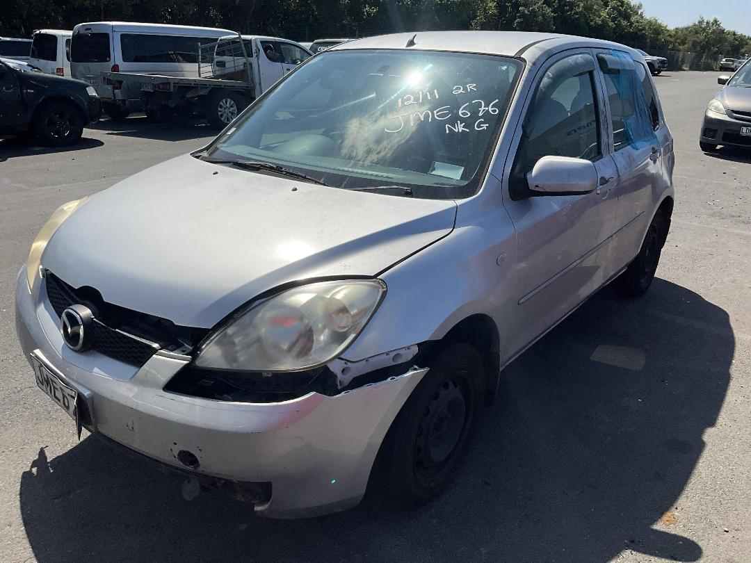 Photo '2' of Mazda Demio Photo '2' of Mazda Demio