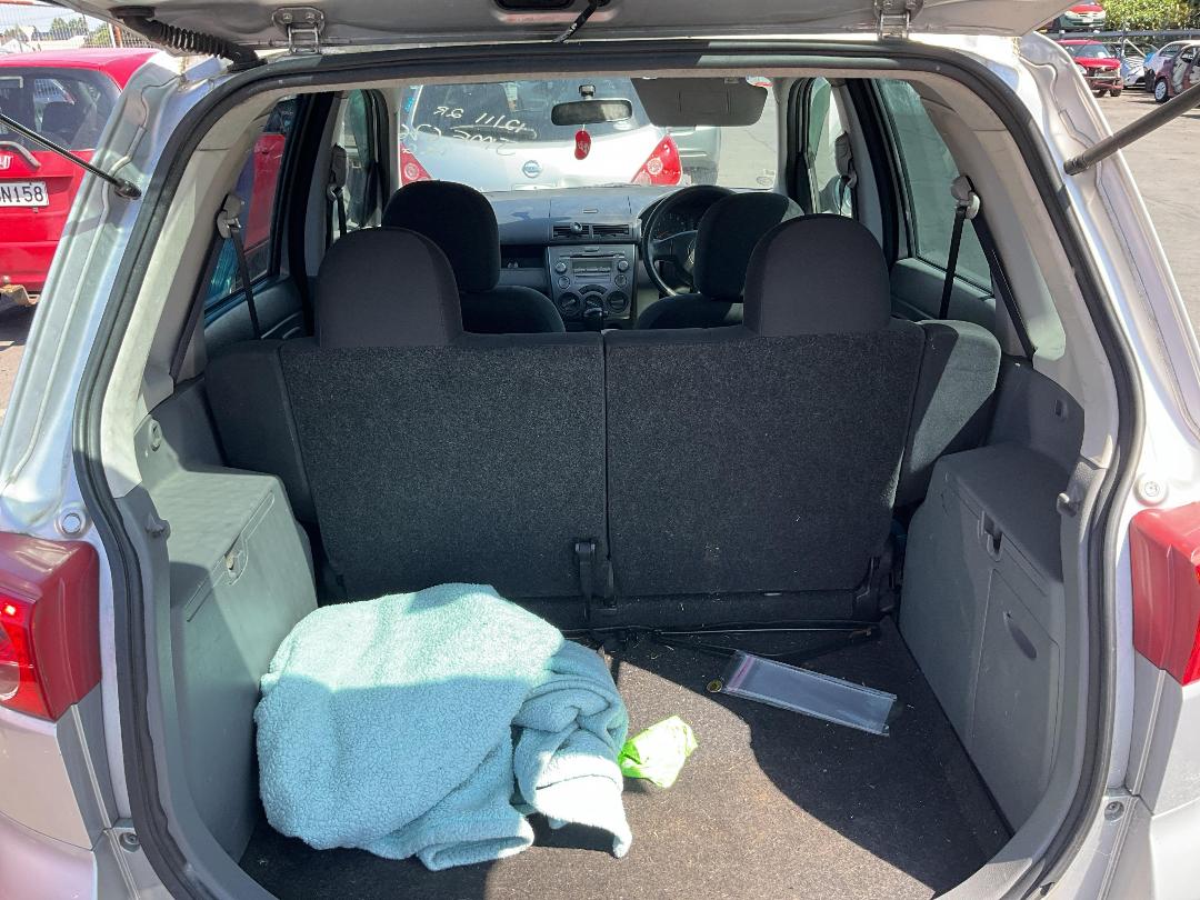 Photo '6' of Mazda Demio Photo '6' of Mazda Demio