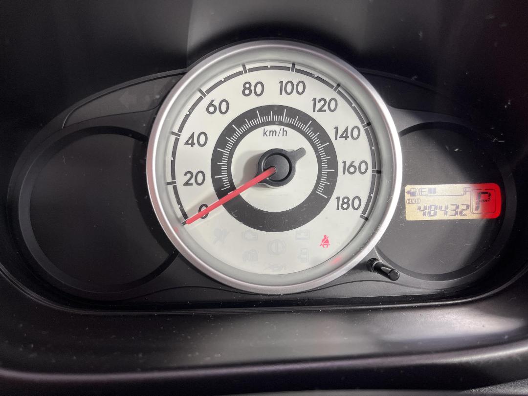 Photo '21' of Mazda Demio Photo '21' of Mazda Demio