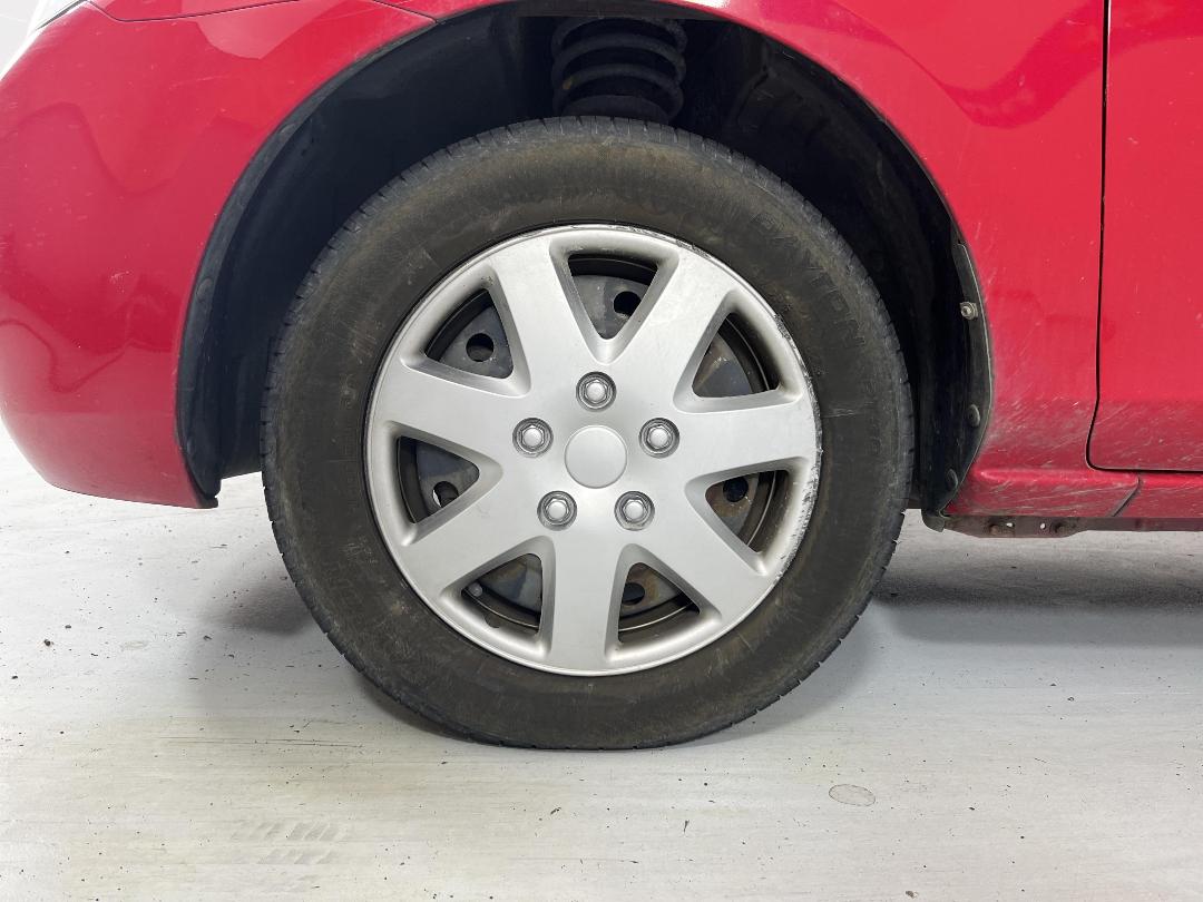 Photo '10' of Mazda Demio Photo '10' of Mazda Demio