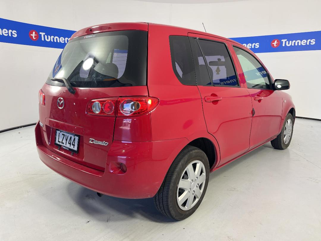 Photo '7' of Mazda Demio Photo '7' of Mazda Demio