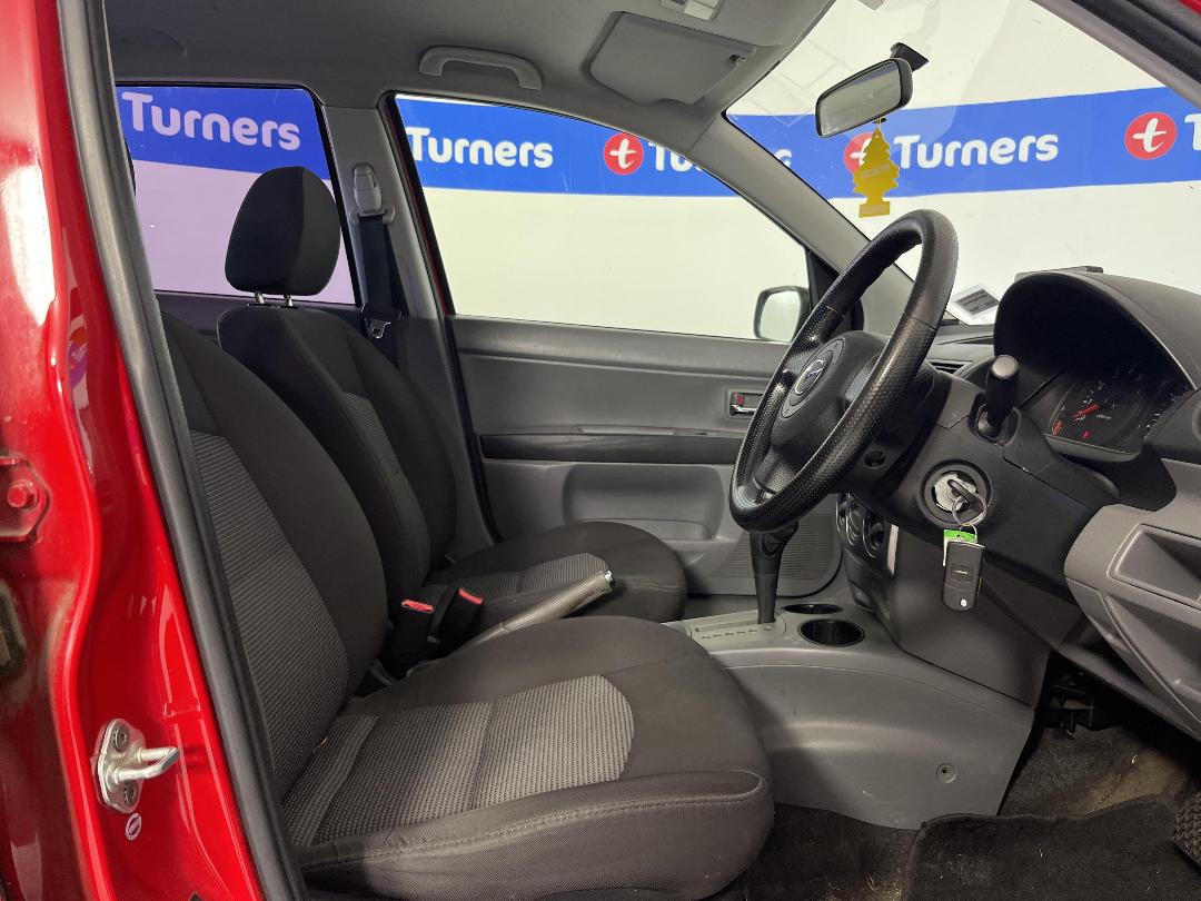 Photo '16' of Mazda Demio Photo '16' of Mazda Demio