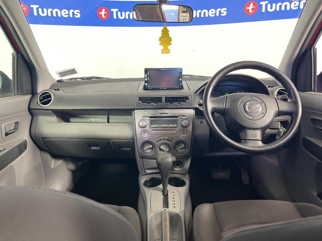 Photo '17' of Mazda Demio Photo '17' of Mazda Demio