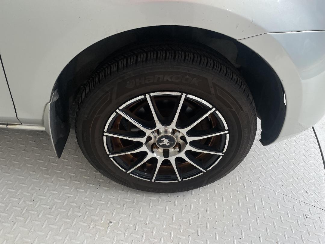 Photo '9' of Mazda Demio