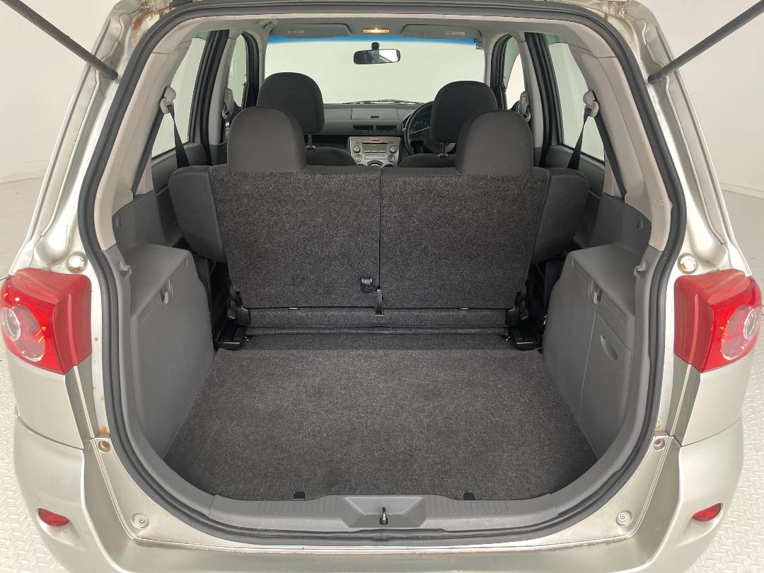 Photo '14' of Mazda Demio