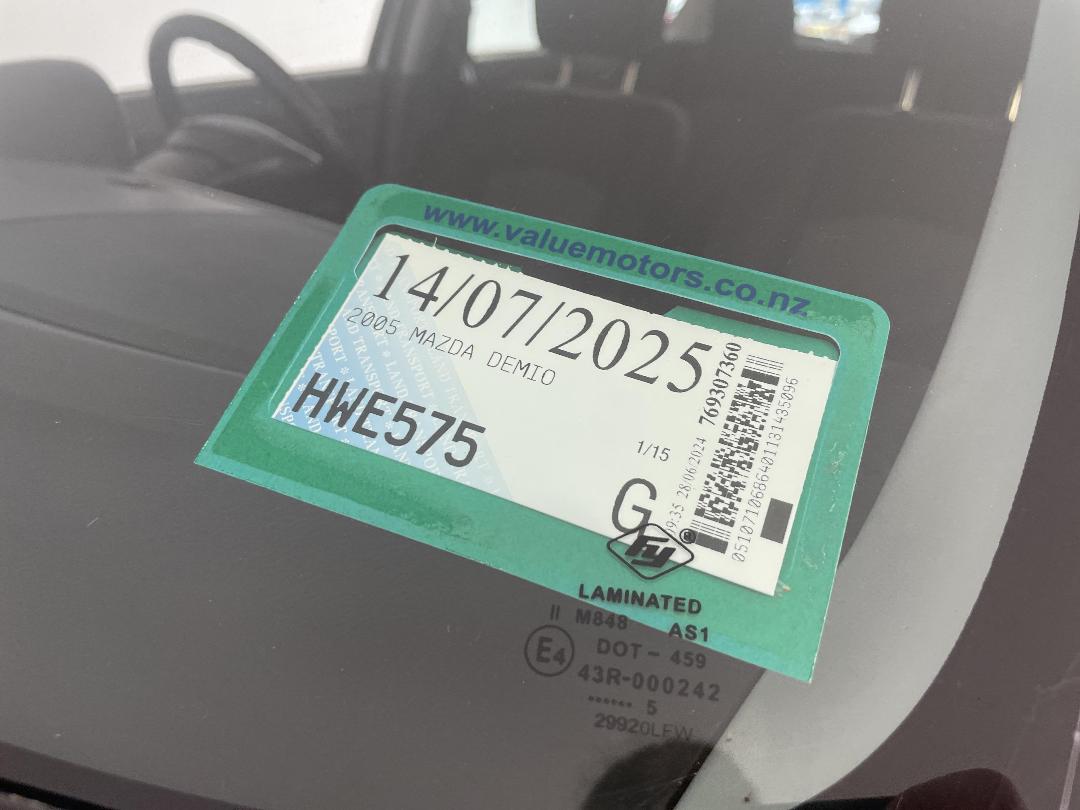 Photo '30' of Mazda Demio