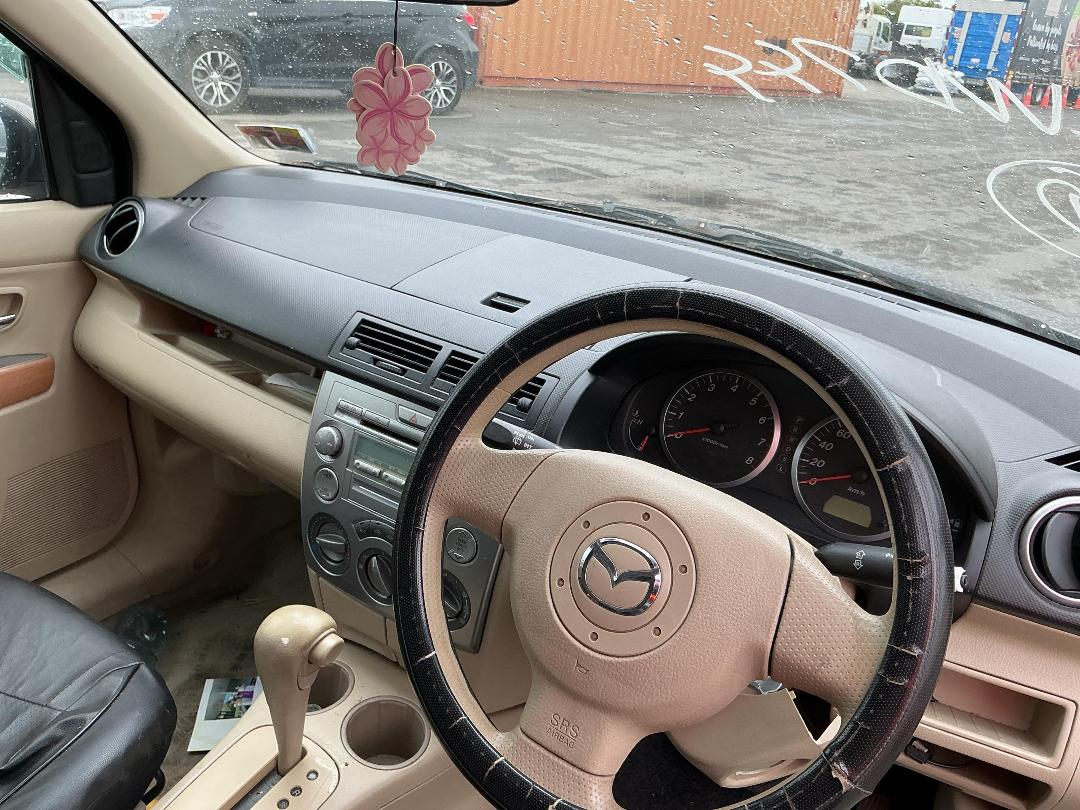 Photo '11' of Mazda Demio