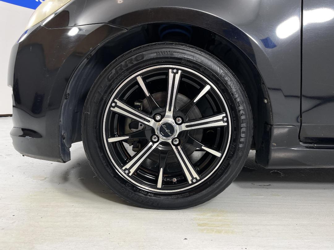 Photo '10' of Mazda Demio