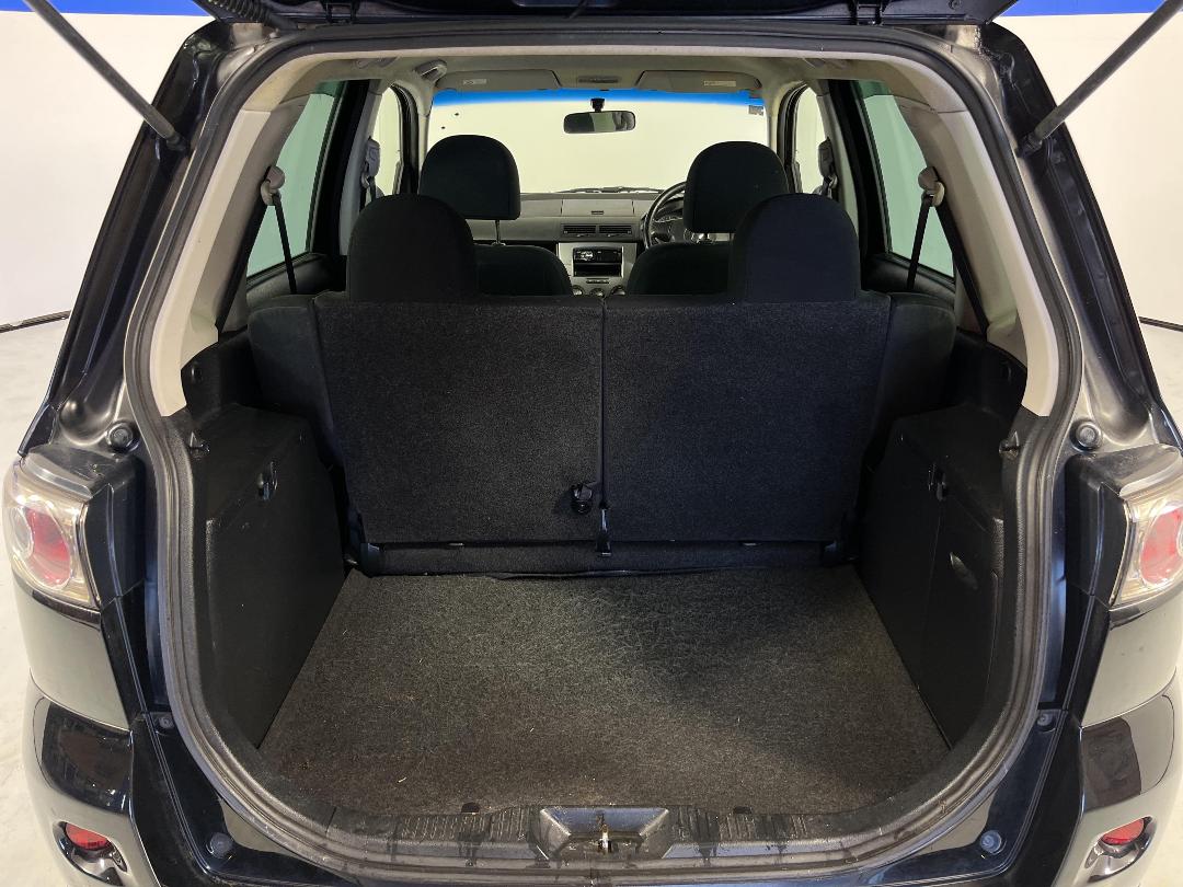 Photo '14' of Mazda Demio