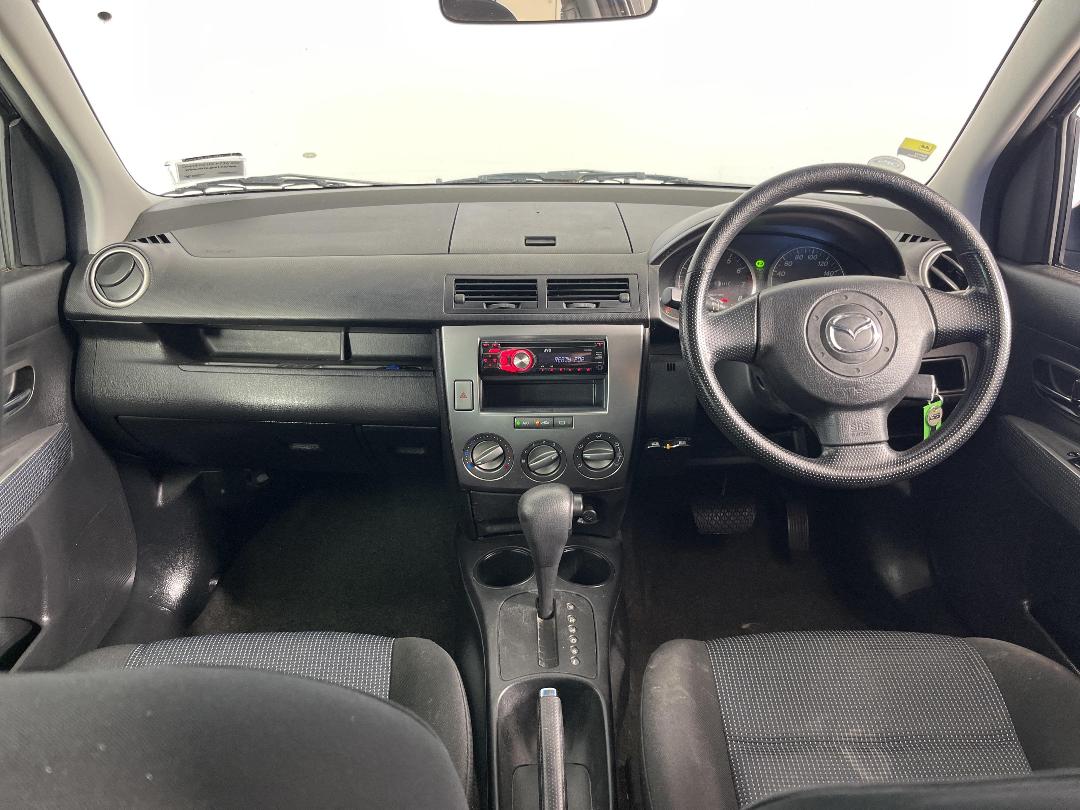 Photo '17' of Mazda Demio