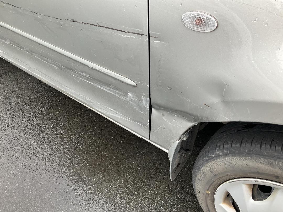 Photo '5' of Mazda Demio