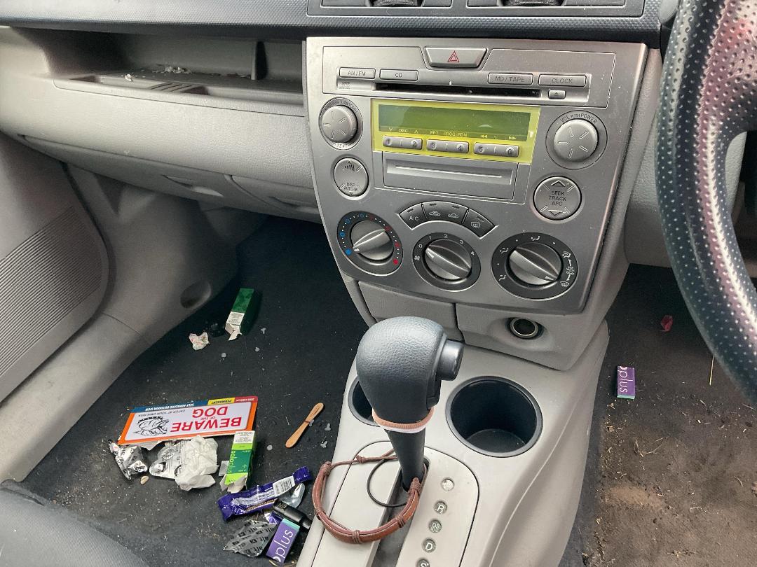 Photo '10' of Mazda Demio