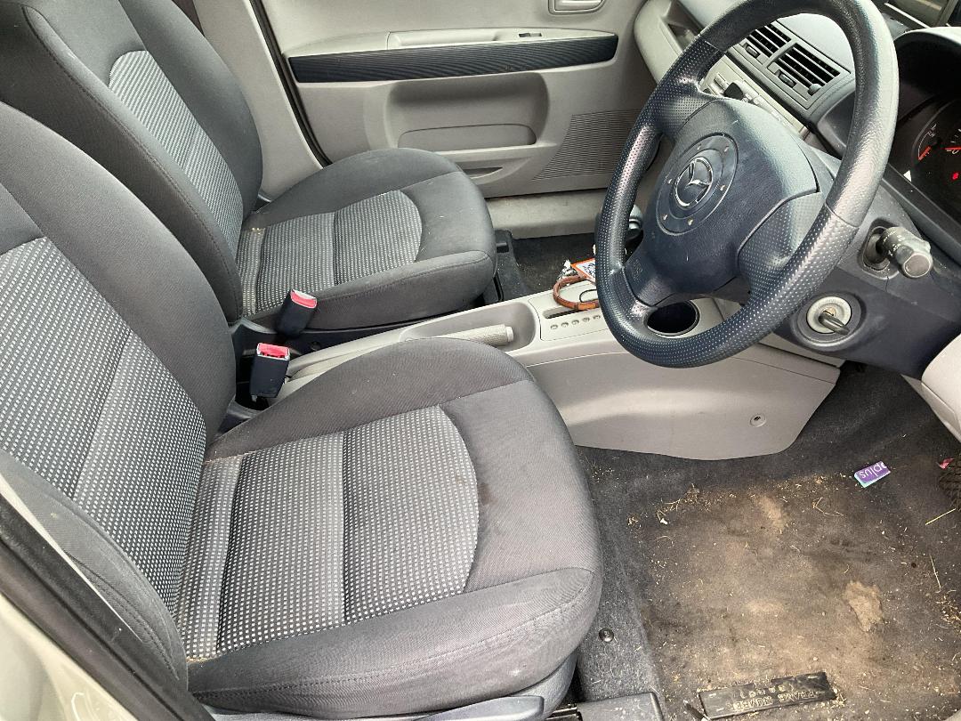 Photo '11' of Mazda Demio