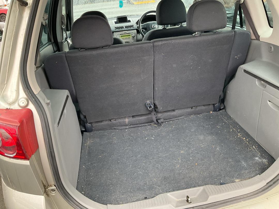 Photo '13' of Mazda Demio