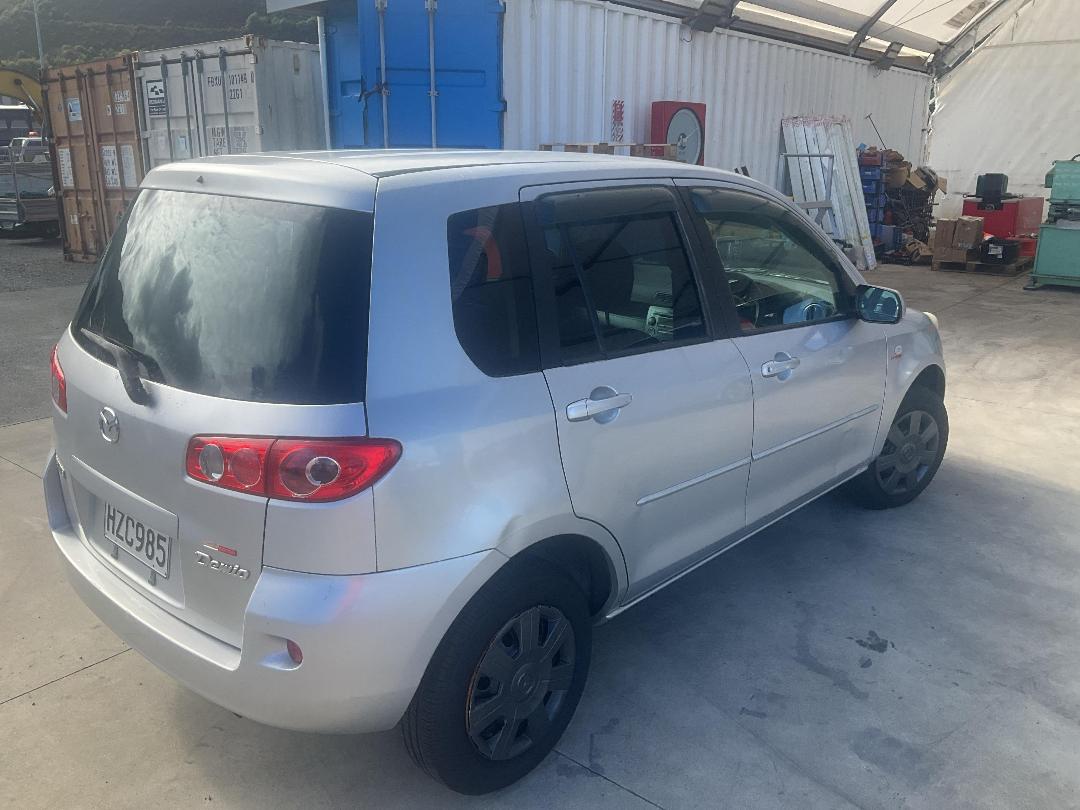 Photo '5' of Mazda Demio