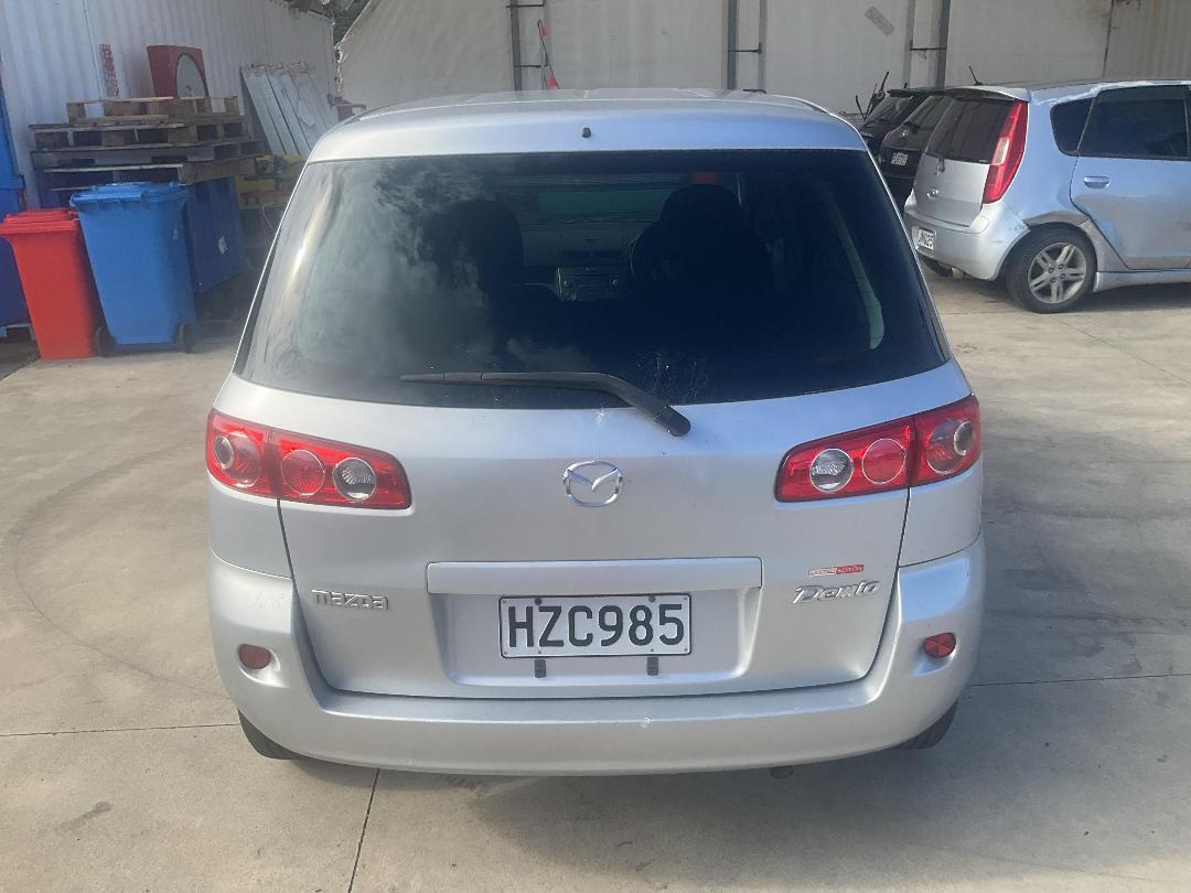 Photo '4' of Mazda Demio