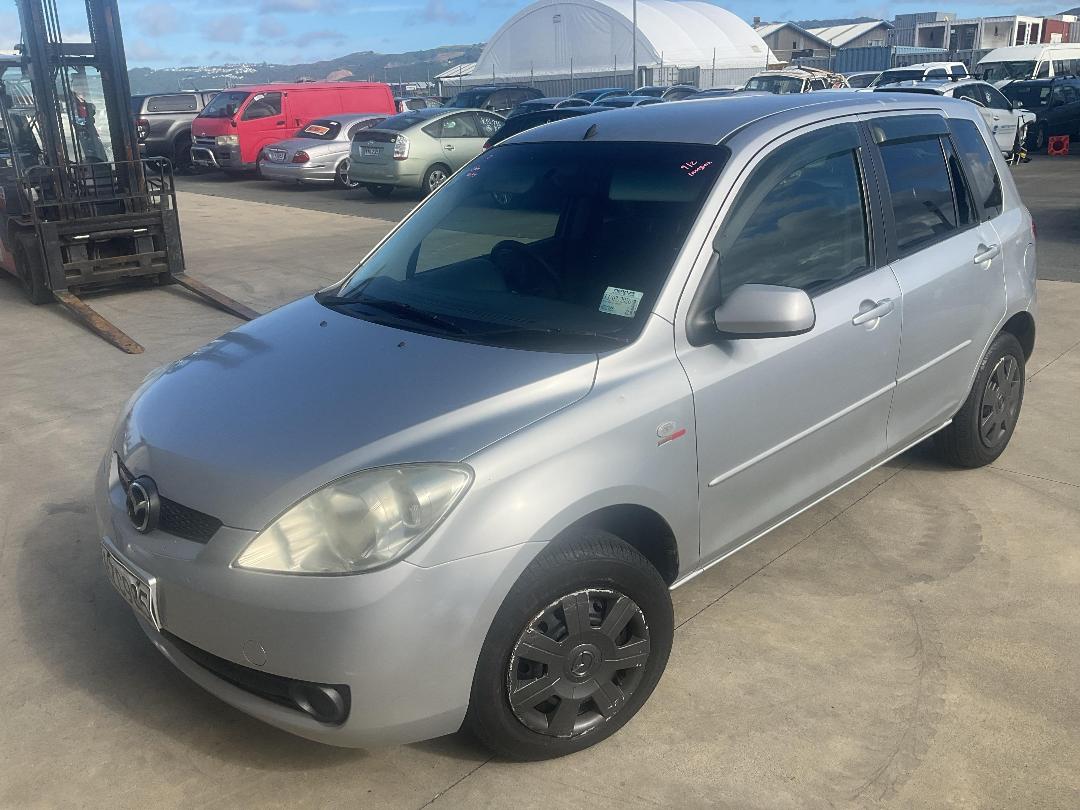 Photo '2' of Mazda Demio