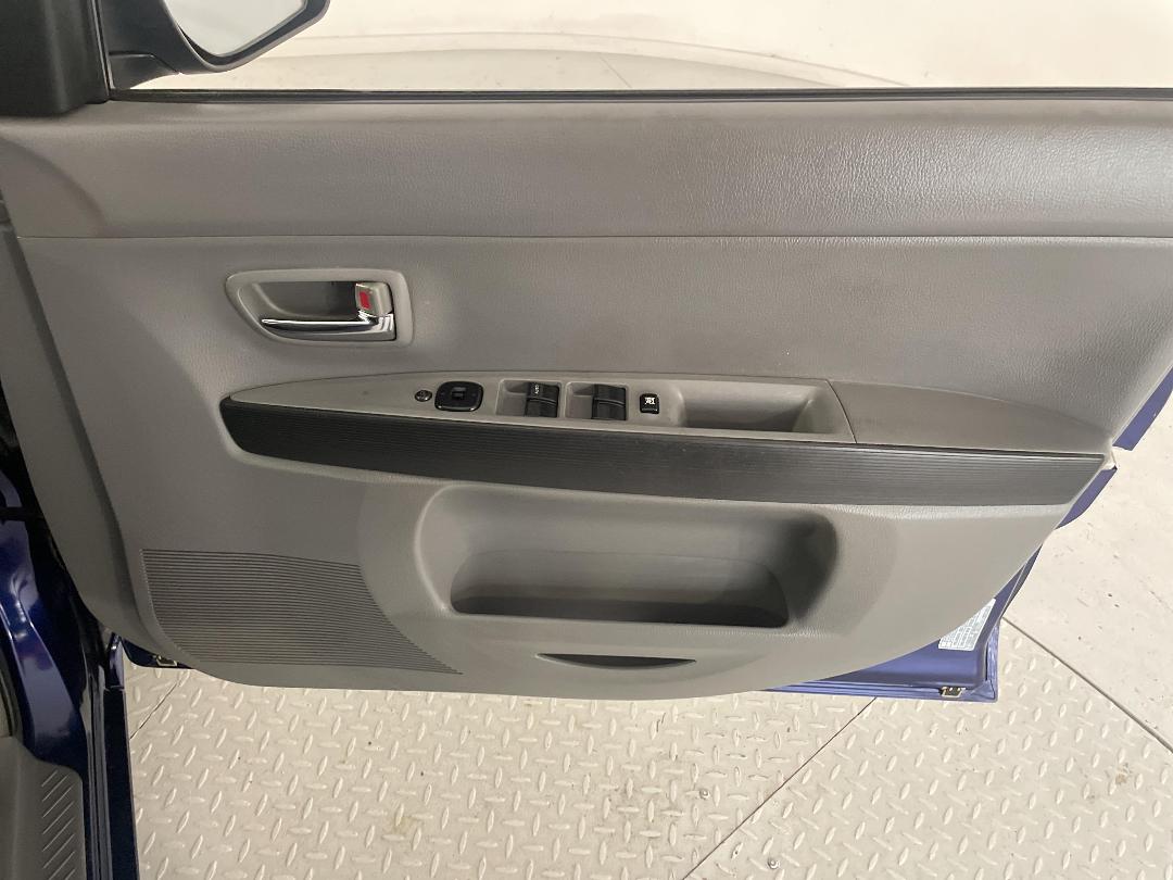 Photo '15' of Mazda Demio Photo '15' of Mazda Demio