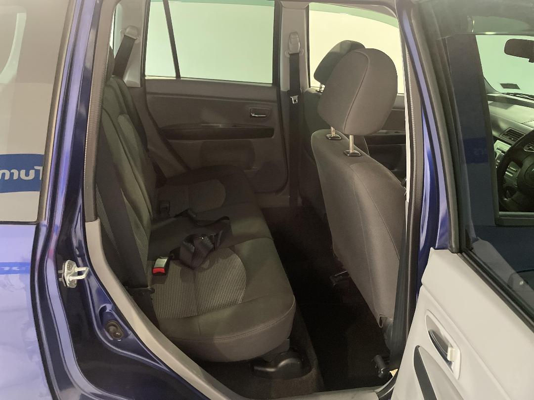 Photo '20' of Mazda Demio Photo '20' of Mazda Demio